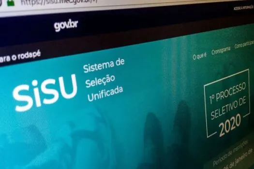 Universidades federais anulam lista de espera do Sisu por novo erro do MEC