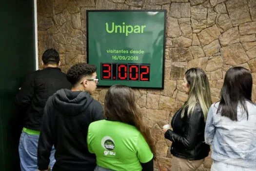 Unipar Santo André ultrapassa marco de 3 mil visitantes ao programa Fábrica Aberta