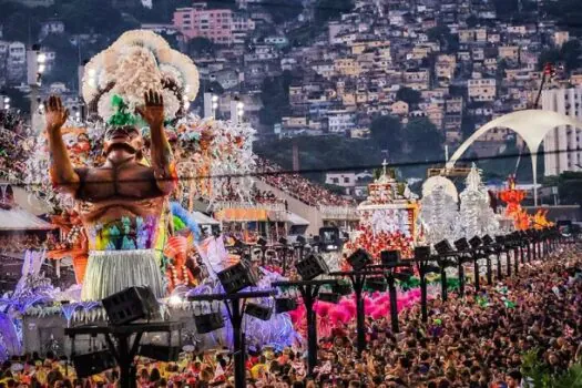 Com enredo de mitologia africana, Viradouro conquista Carnaval 2024 do Rio de Janeiro