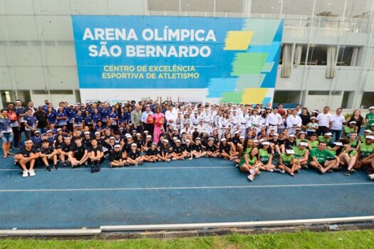 Em parceria com o Estado, São Bernardo entrega uniformes de proteção contra a Dengue