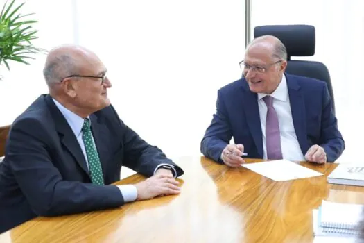 Em Brasília, prefeito de Diadema busca investimentos para indústria com Alckmin