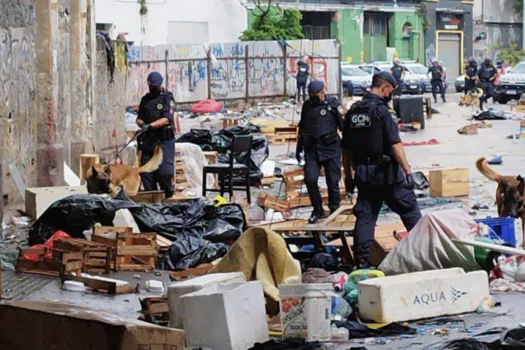 Operação no fluxo: polícia monitora traficantes e prende 9 no centro de SP