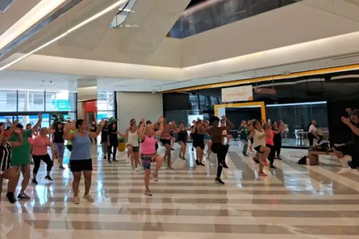 Patteo Urupema Shopping comemora o Dia da Mulher com aula de zumba e serviços de beleza