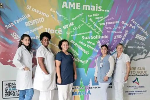 AME Mauá instala parede “instagramável” em ação de humanização