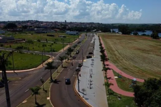 Turismo avança em Barra Bonita com entrega de novo acesso à orla do Tietê