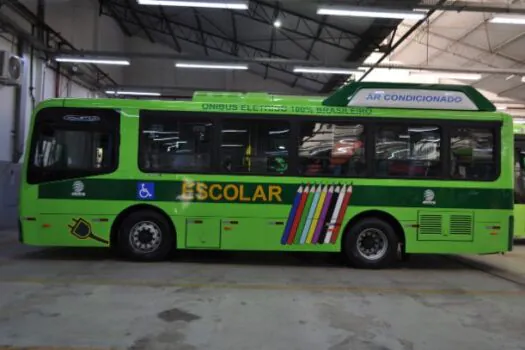 Eletra e Caio lançam primeiros ônibus escolares 100% elétricos do país