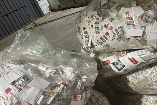 Polícia Civil fecha fábrica clandestina de cigarros e apreende mais de 800 mil produtos falsificados