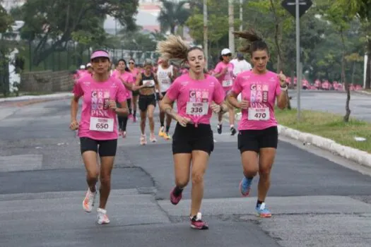 Corrida Granado Pink São Paulo colore de rosa o Parque Villa-Lobos neste domingo (10) 