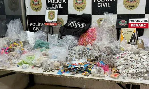 Polícia Civil fecha depósito de drogas e prende suspeito em Embu das Artes