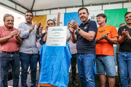 No Jardim Hollywood, prefeito Orlando Morando entrega a 64a Praça-Parque