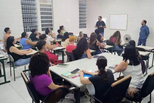 Professores da Etec de Cajamar ministram curso de gestão empreendedora