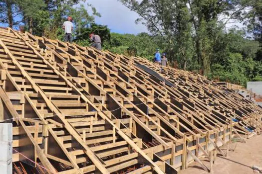 Obras nos ginásios esportivos de Ouro Fino e Vila Gomes avançam em Ribeirão Pires