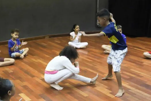 Diadema reúne oficineiros para integração cultural no Teatro Clara Nunes