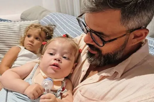 Juliano Cazarré atualiza evolução do quadro de filha, Maria Guilhermina