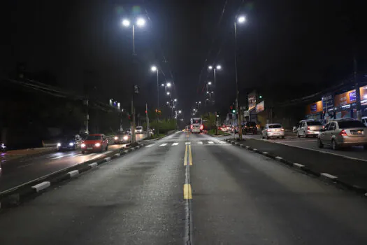 Diadema inicia instalação de 14 mil lâmpadas de LED