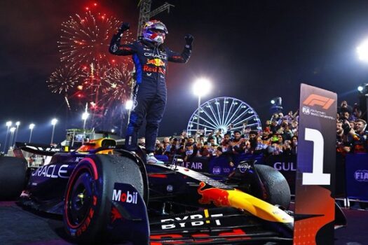 F1 volta com repetição de domínio da Red Bull e vitória de Verstappen