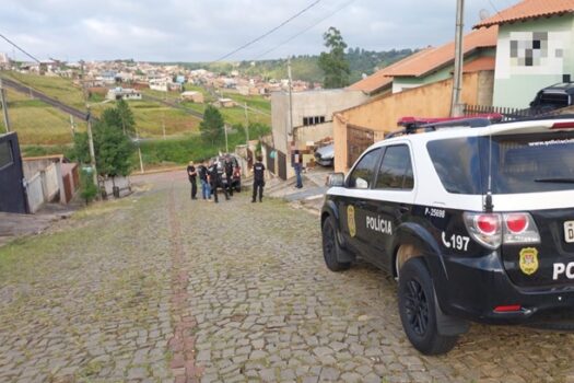 Operação da Polícia Civil prende 5 por furto de cargas através de falsas contratações de frete