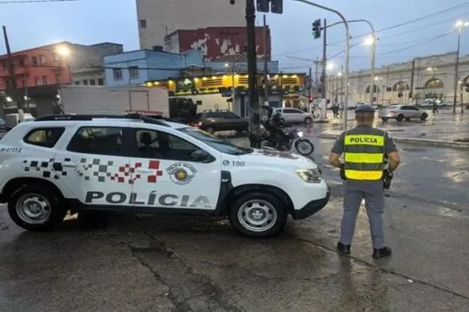 Homem foragido por 9 roubos e 3 furtos no centro de SP é preso pela PM