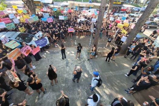 Protesto pela autonomia da FMABC reúne mais de 500 pessoas