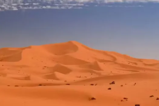 Cientistas revelam mistérios de duna milenar do Saara que se move pelo deserto