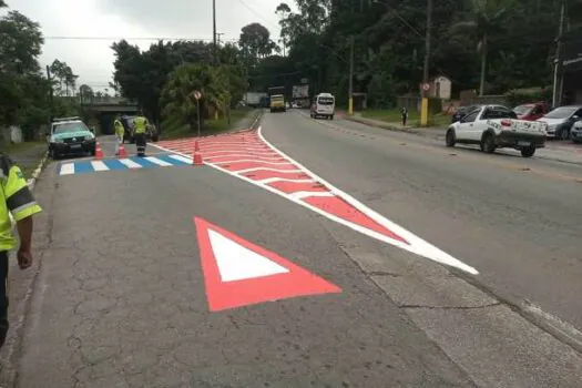 Avenida Capitão José Gallo recebe novas placas e reforço de sinalização horizontal