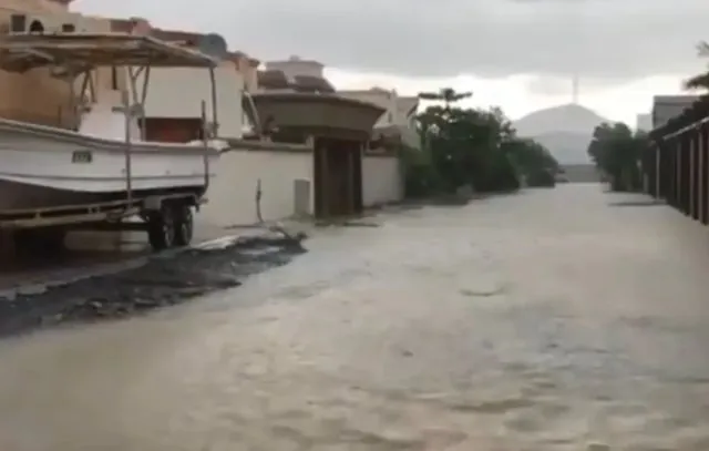 tempestade-em-dubai