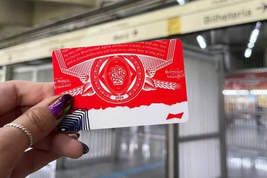 Lollapalooza BR: público poderá adquirir bilhetes de transporte público colecionáveis da Budweiser