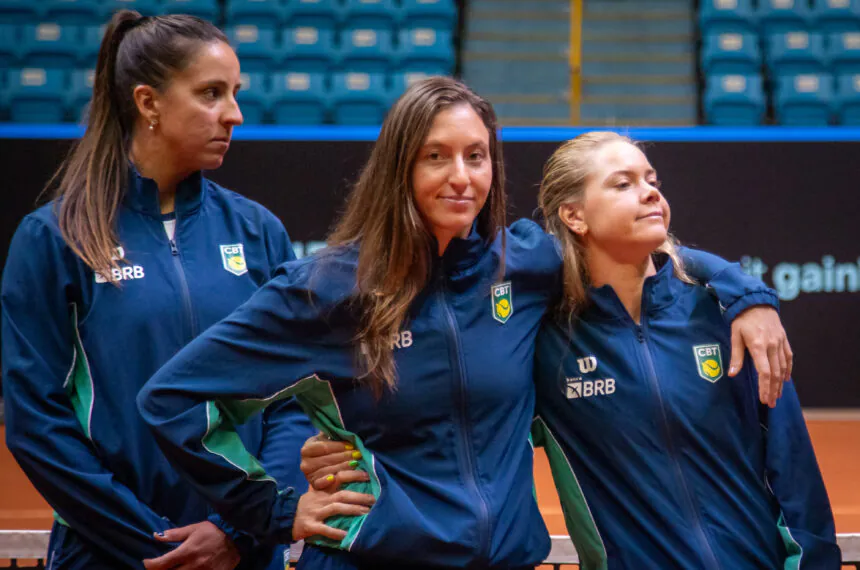 Luisa Stefani e Laura Pigossi conquistaram o primeiro bronze olímpico do Brasil em sua modalidade