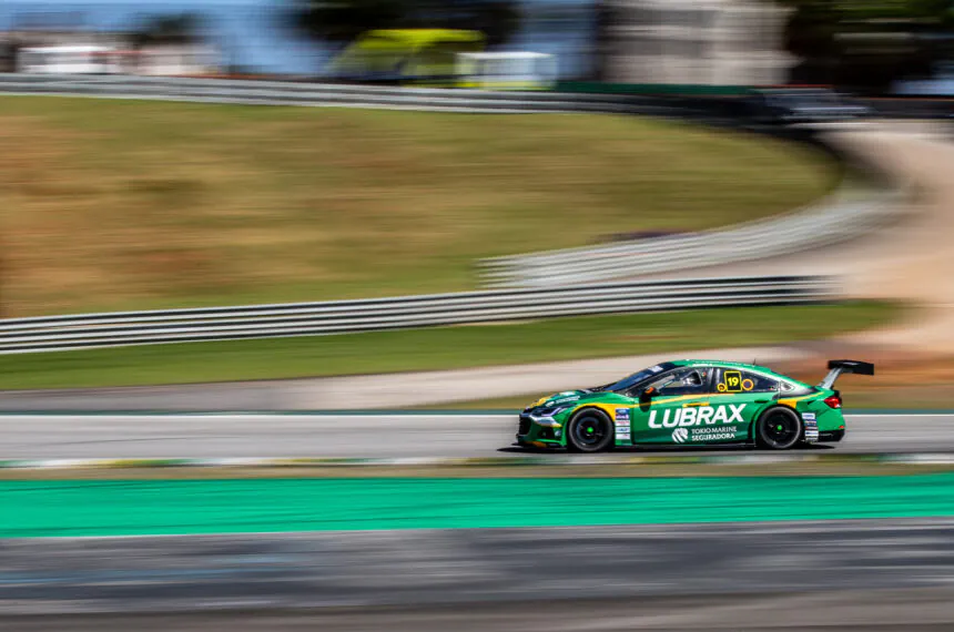 Mesmo com problemas no carro, Felipe Massa fez a melhor volta da corrida deste domingo (21)