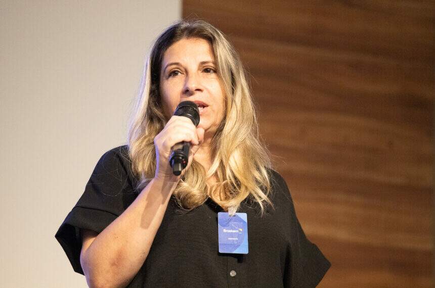 Denise Masselco representou o Fundo Social de Solidariedade de Santo André na premiação do Ações que Transformam