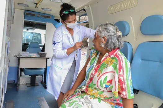 Diadema amplia acesso a imunização com Carro da Vacina