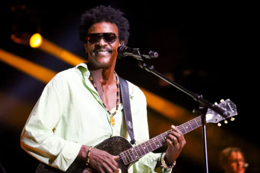 Seu Jorge faz da reinauguração de Teatro Municipal de São Caetano um grande espetáculo