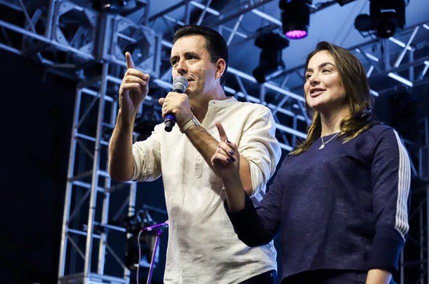 Paulo Serra e Ana Carolina Serra agradecem a população pelas doações ao Fundo Social de Solidariedade