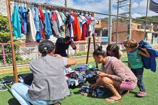 Breshopping Sustentável distribui duas mil peças de roupas e calçados no Núcleo dos Eucaliptos