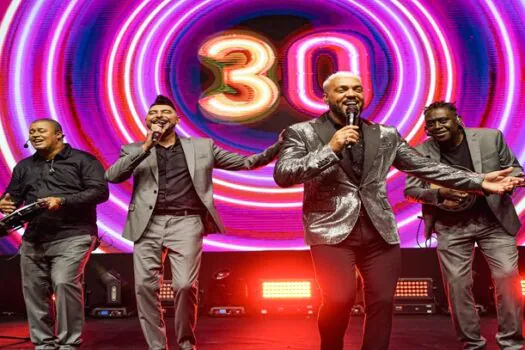 Com Belo no vocal e ingressos esgotados, turnê “Soweto 30” estreia nesta sexta (19), em SP