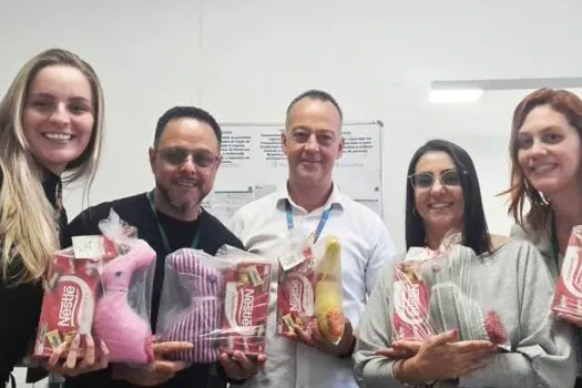 Doação de kits de Páscoa alegra crianças internadas no Hospital Nardini