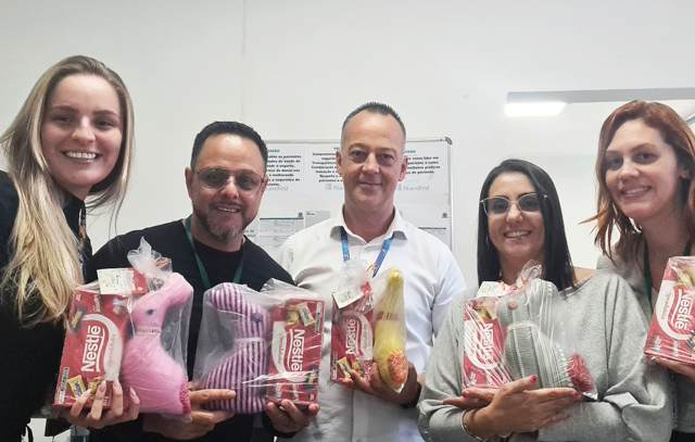 Doação de kits de Páscoa alegra crianças internadas no Hospital Nardini