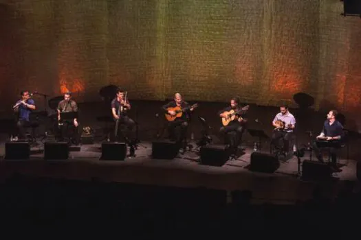 Alan Silva e Regional Ginga Ligeira apresentam “Tudo Nosso” no teatro do Sesc Santo André