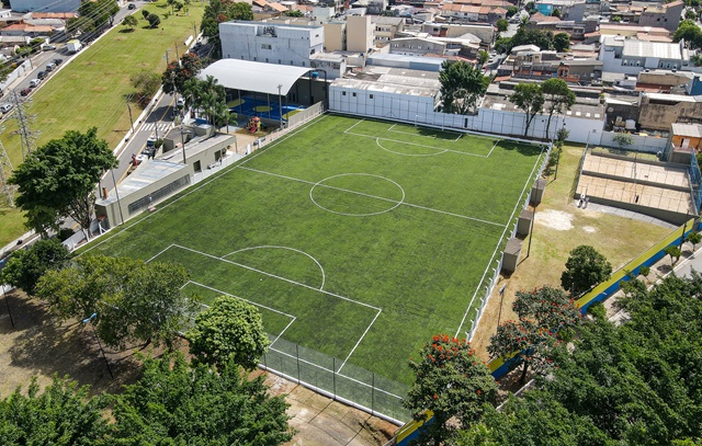Auricchio entrega revitalização do Sete de Setembro e mais um campo de futebol para São Caetano