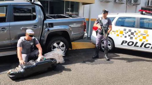 Família é flagrada com drogas escondidas em tanque de carro no interior de SP