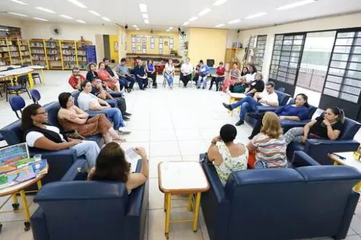 Diadema conversa com mães e familiares de pessoas no espectro autista