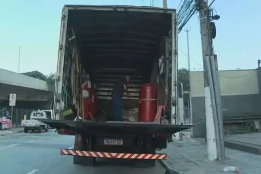 Extintor de incêndio explode e deixa um morto e outro ferido em SP