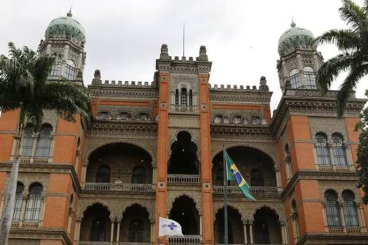 Policiais entram sem autorização em campus da Fiocruz durante operação