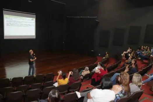 Professores da rede municipal de Ribeirão Pires participam de formação da UFABC