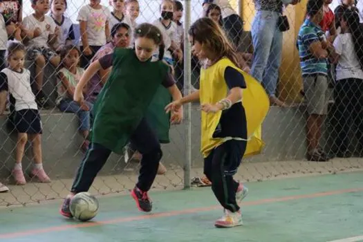 Ribeirão Pires abre inscrições para as aulas de futsal feminino e masculino no Parque Aliança