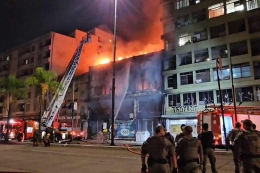 Incêndio em pensão de Porto Alegre pode ter sido criminoso, diz Defesa Civil