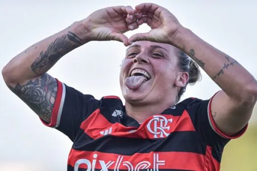 Flamengo goleia Santos por 7 a 0 no Brasileiro Feminino