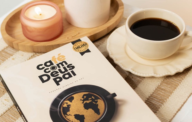 Livro "Café com Deus pai", marca mais de 2 milhões de cópias vendidas