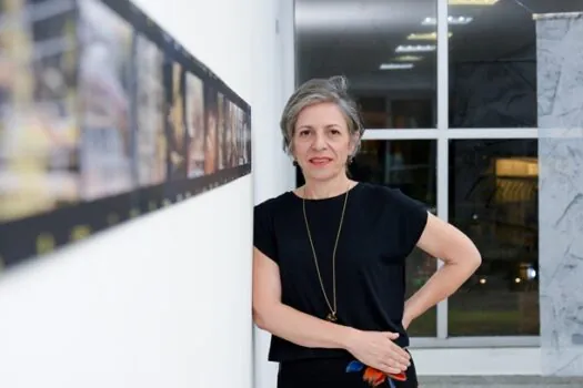 Marcia Gadioli conversa com o público neste sábado (27), na Pinacoteca de São Bernardo