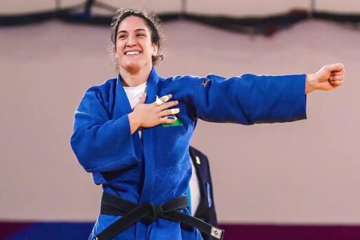 Mayra Aguiar desabafa após eliminação em Paris